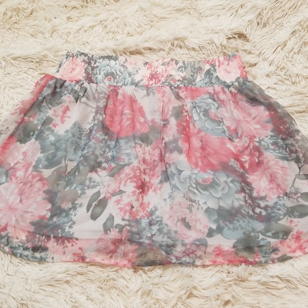 Pink Gray floral skirt NWOT - Picture 4 of 4